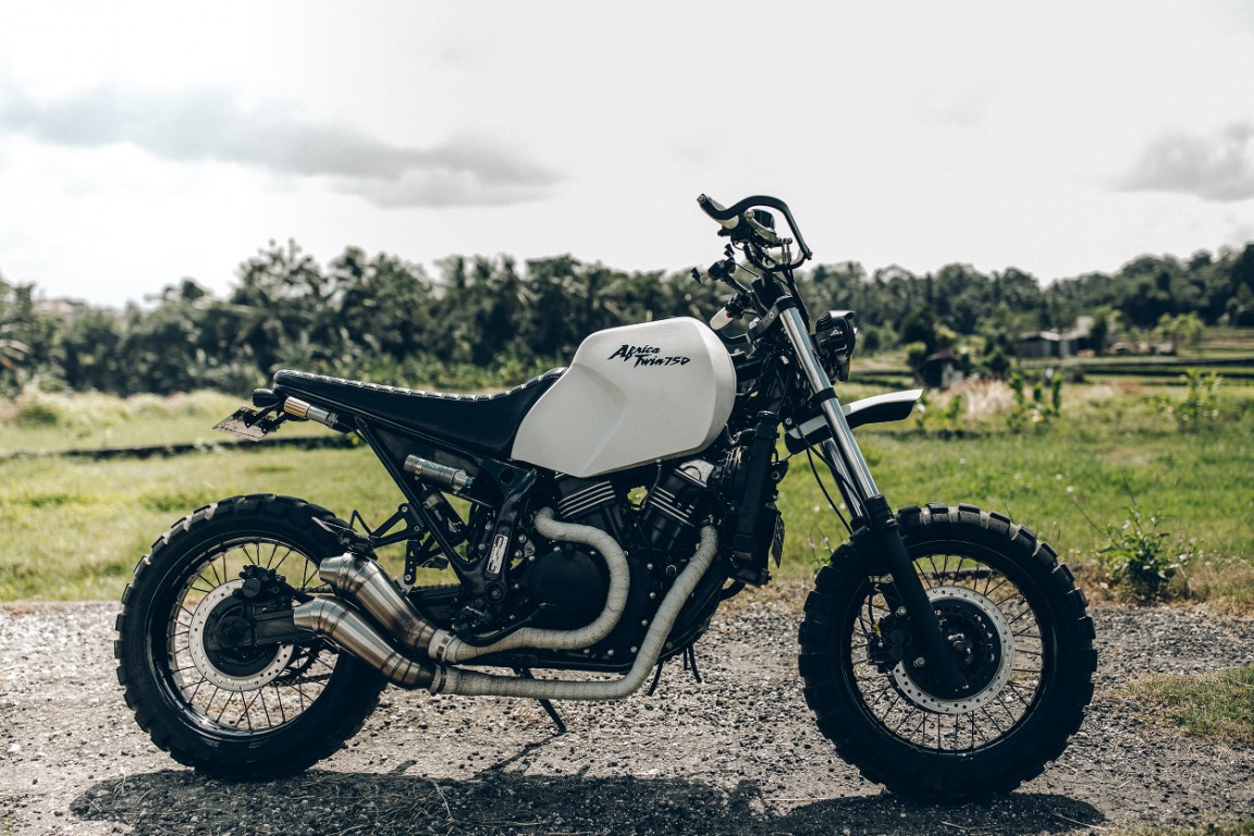 v twin scrambler