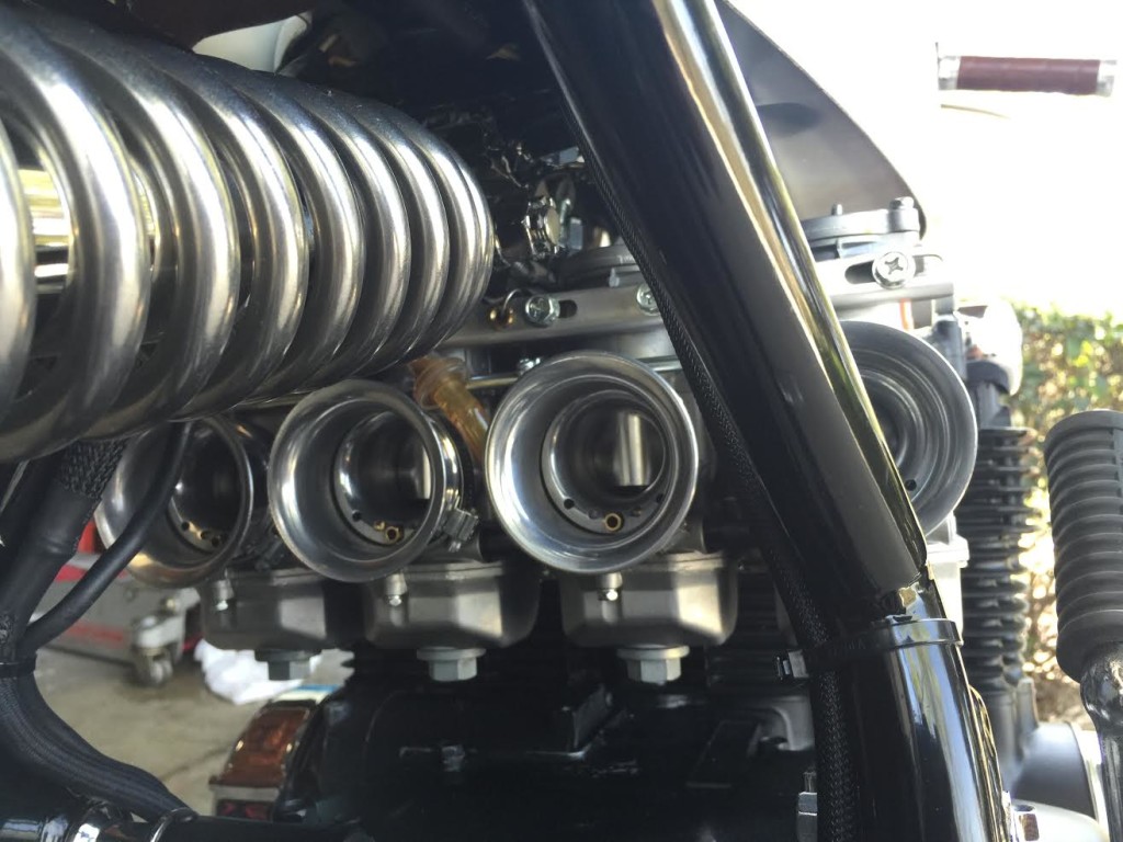 CB550 Cafe Racer Carbs