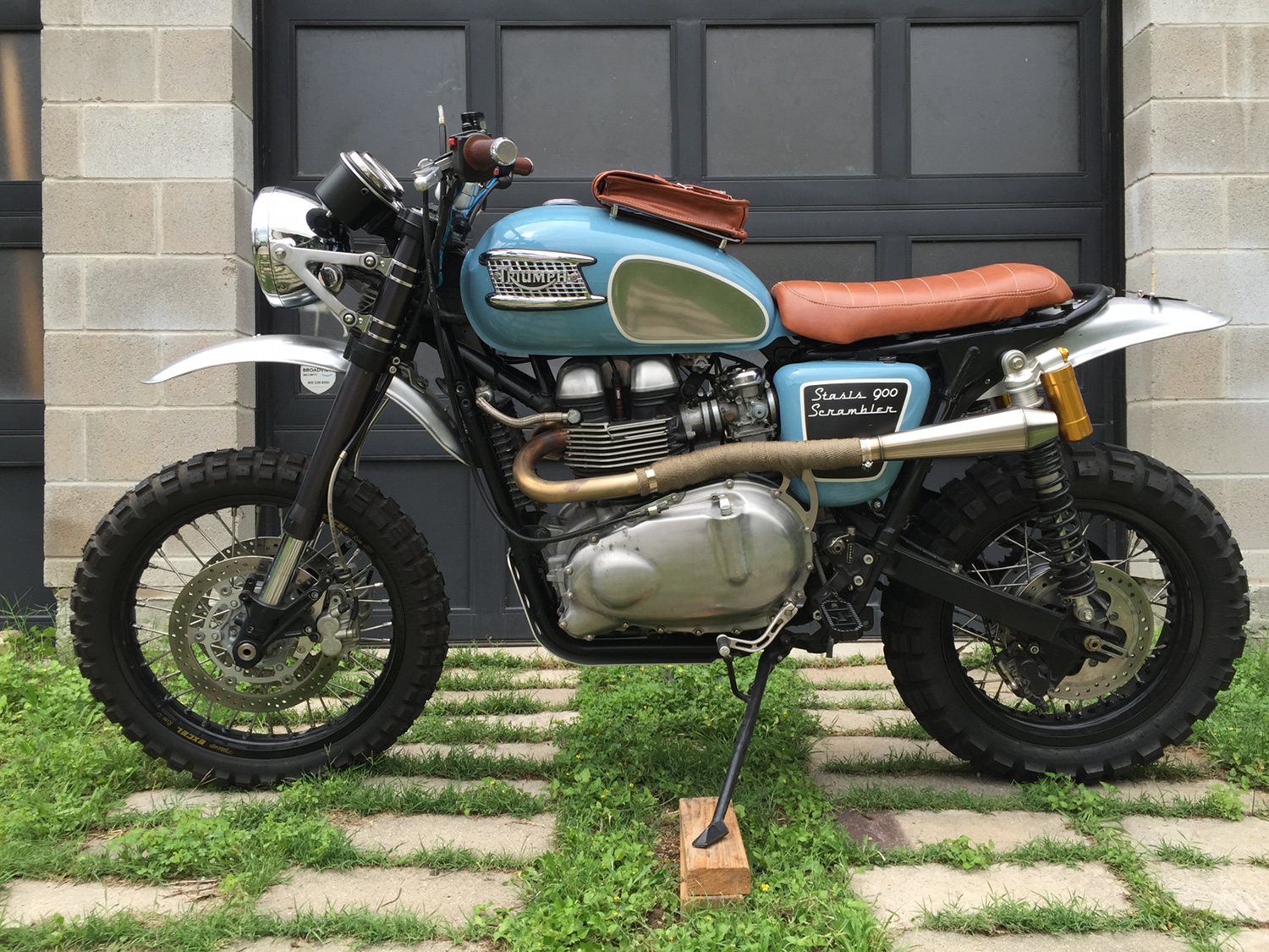 Modern Triumph Desert Sled Stasis Scrambler 900 BikeBound