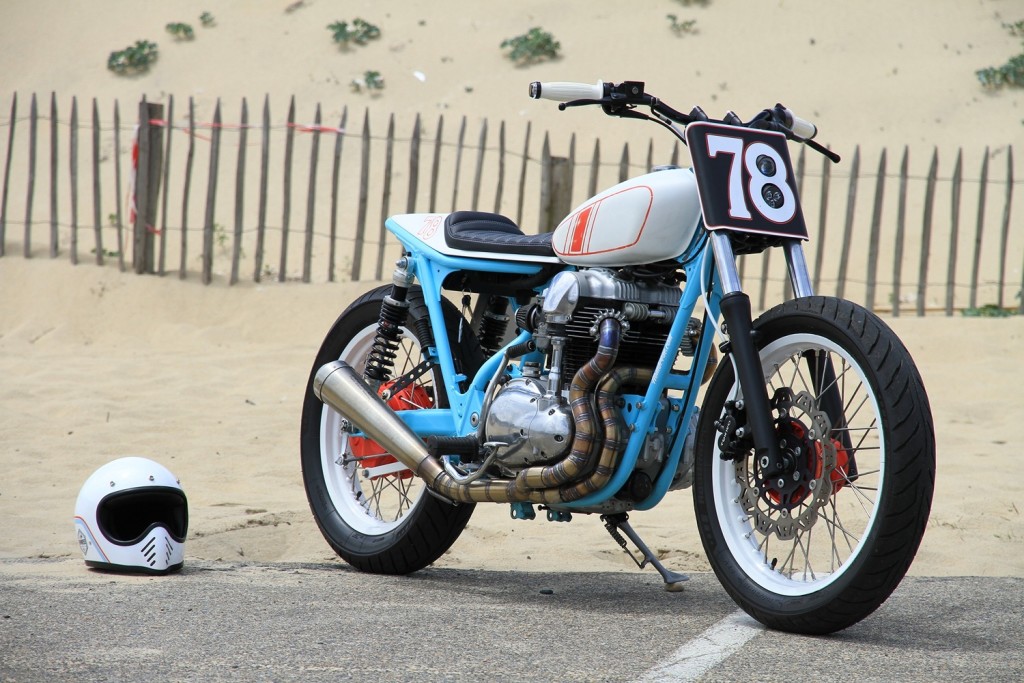 Kawasaki W650 Street Tracker