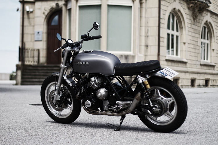 Imposing Cafe Style : Honda CBX Custom - Webike Magazine