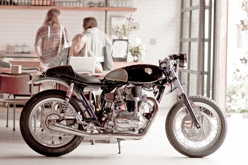 Kawasaki W650 Cafe Racer