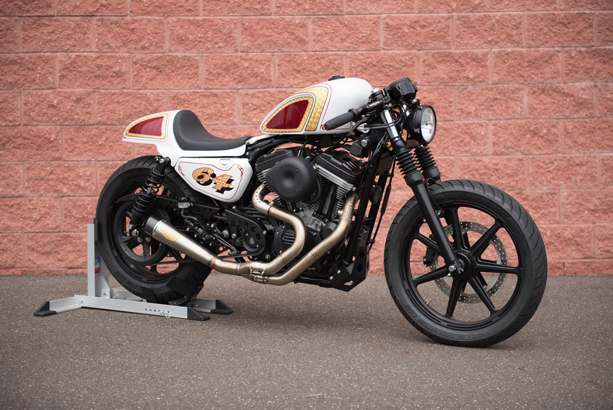 Harley Davidson 883 Cafe Racer