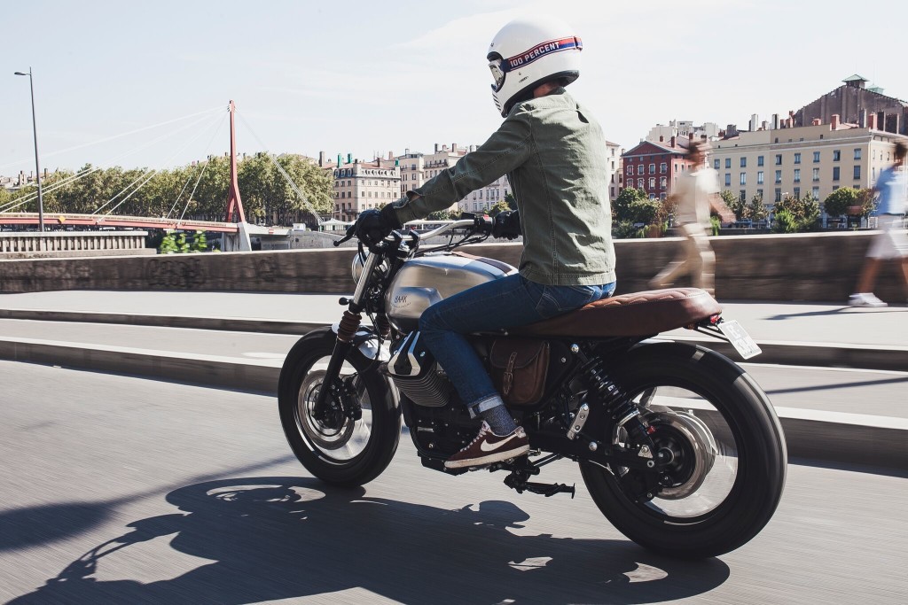 Moto-Guzzi-V7-Scrambler-11