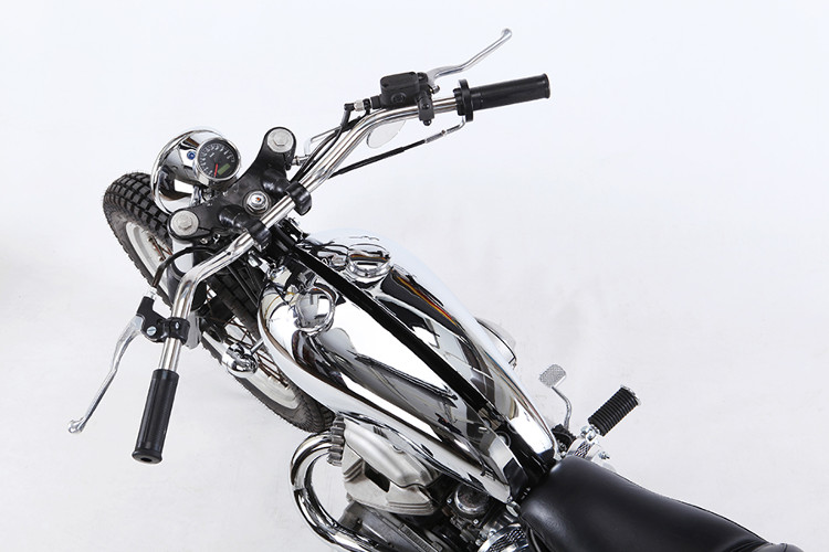 Kawasaki W650 Custom Bobber Tracker