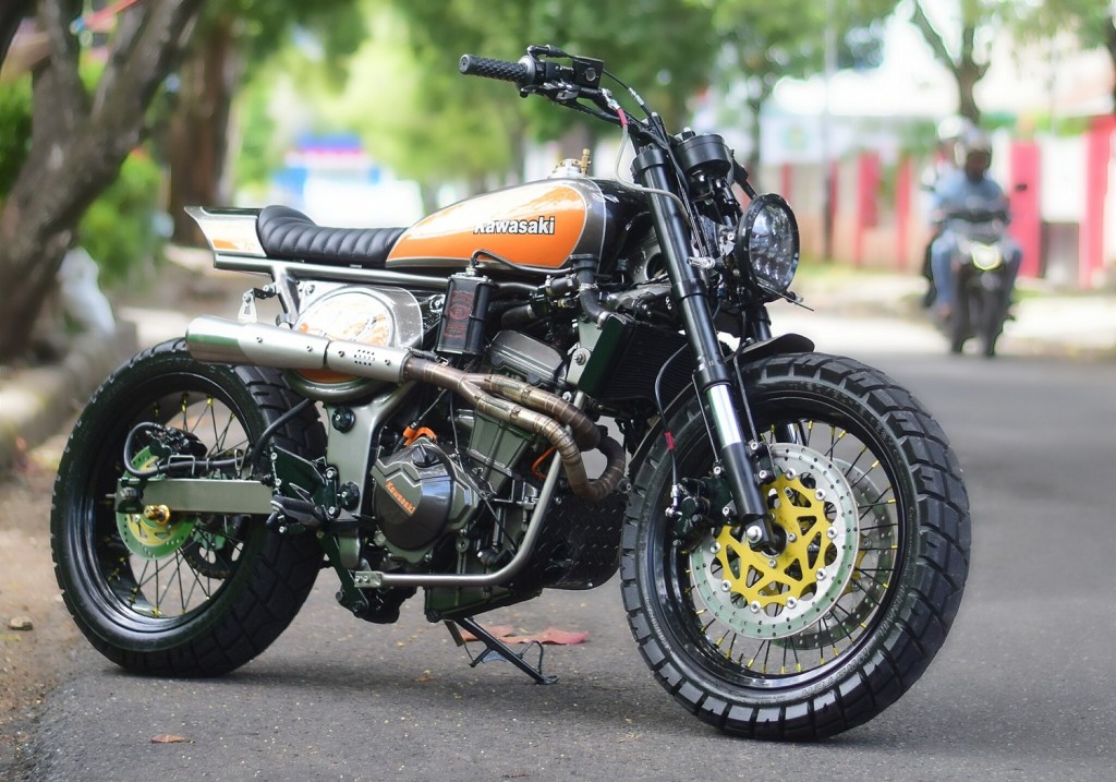 Kawasaki Ninja 250 Street Tracker
