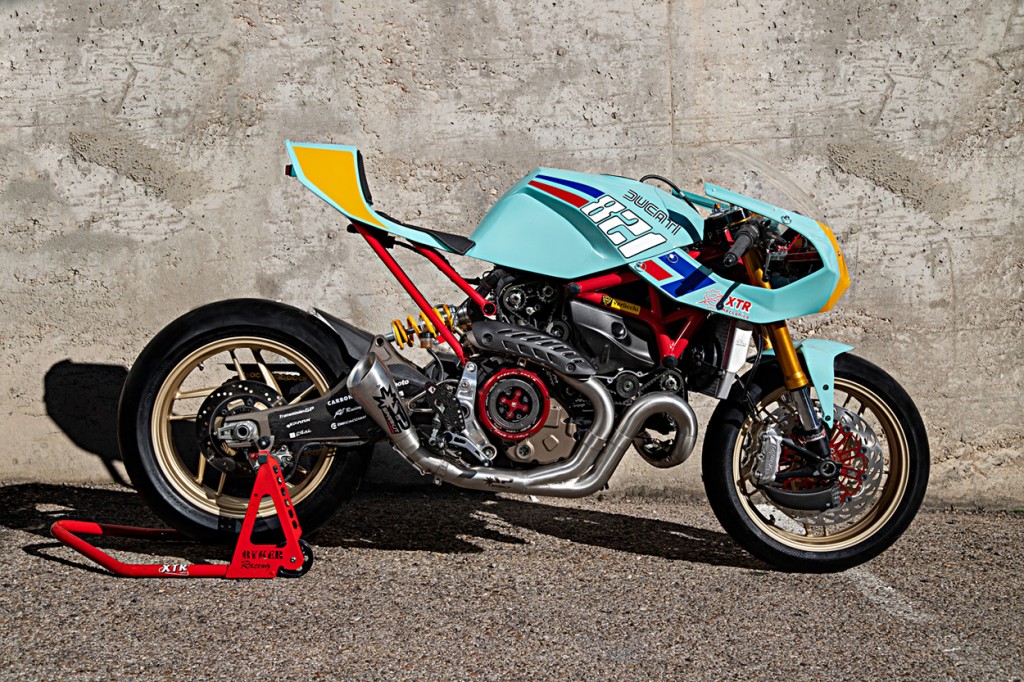 Ducati Monster 821 Cafe Racer