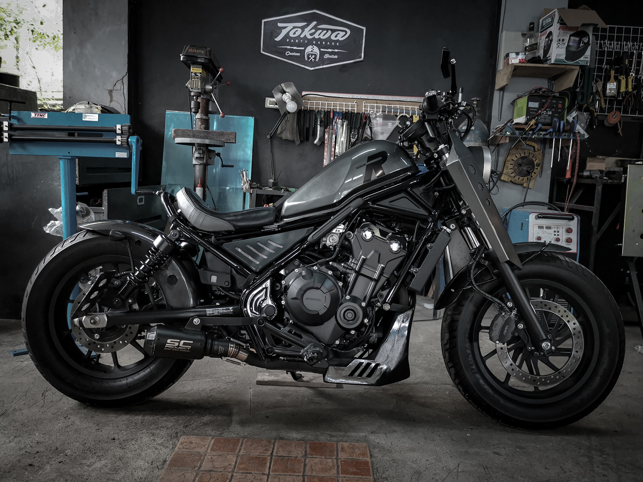 “Mad Bob” Honda Rebel 500 Bobber by Tokwa Party Garage – BikeBound