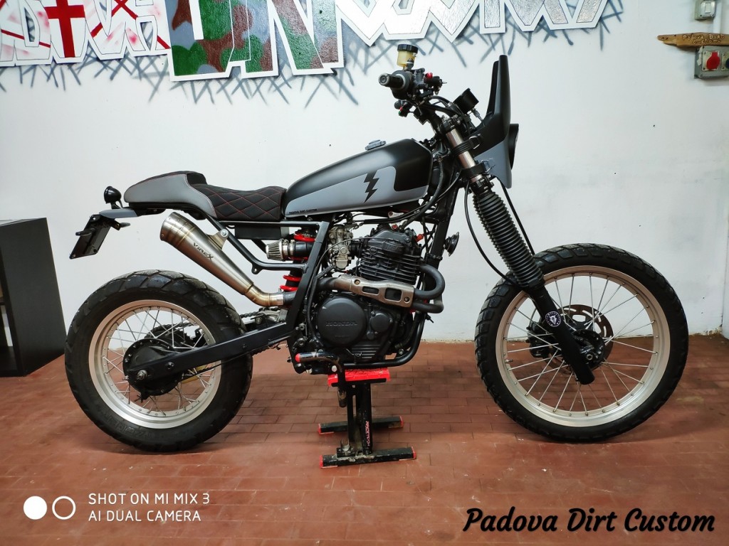 Honda XL600 Scrambler