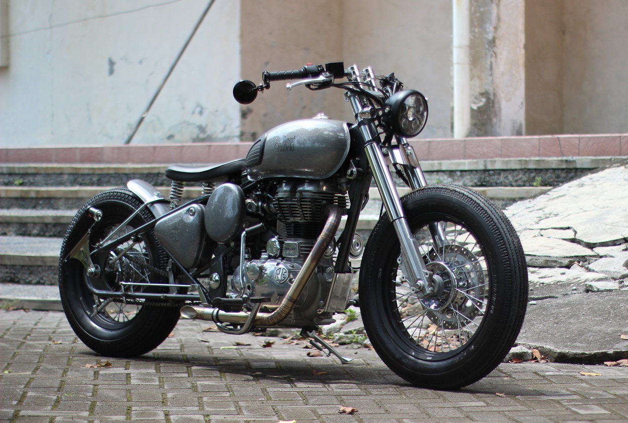 Momot”: Royal Enfield 500 Bobber by Jowo Kustom – BikeBound