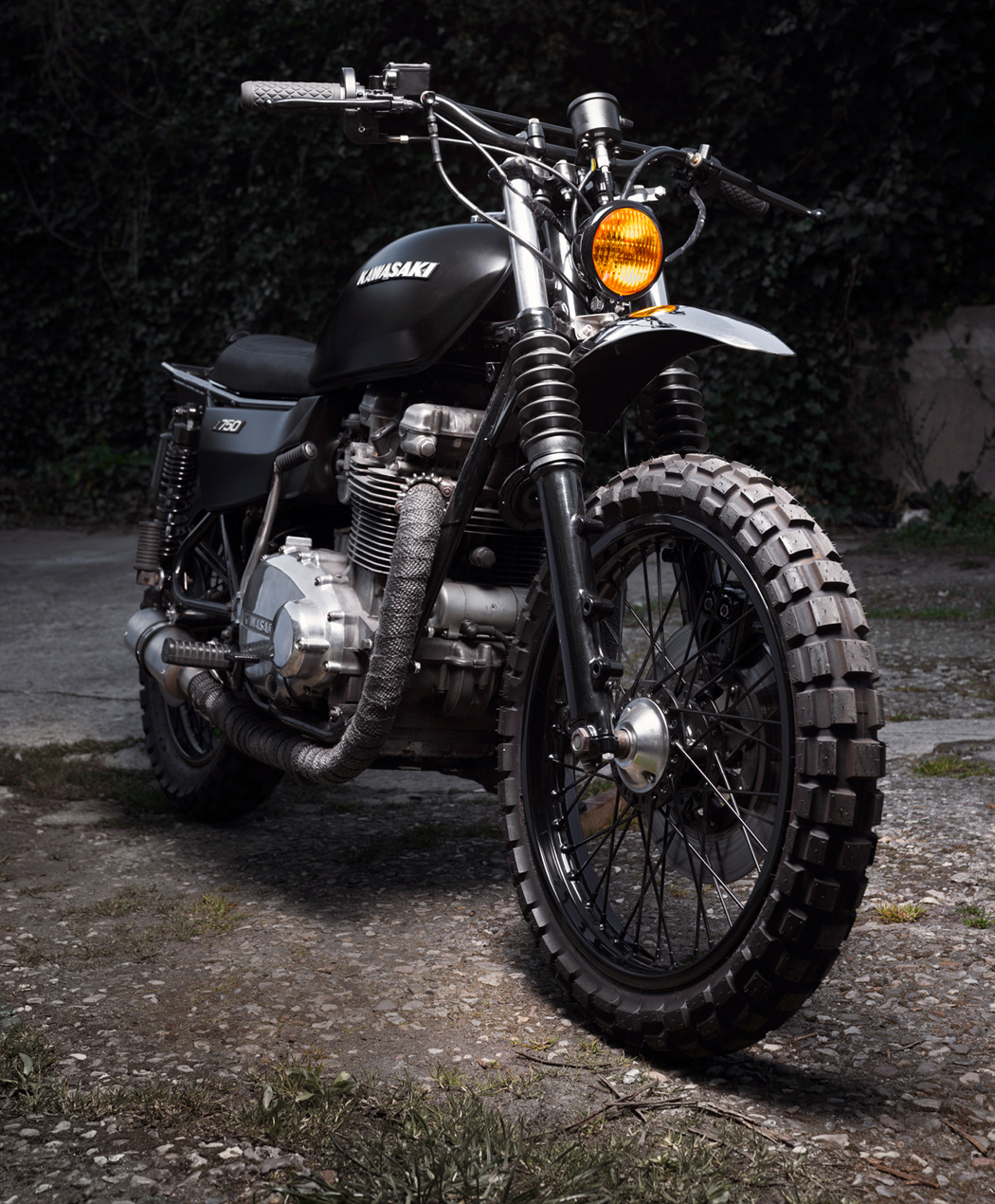 Kawasaki Z750 Scrambler by Andreas – BikeBound