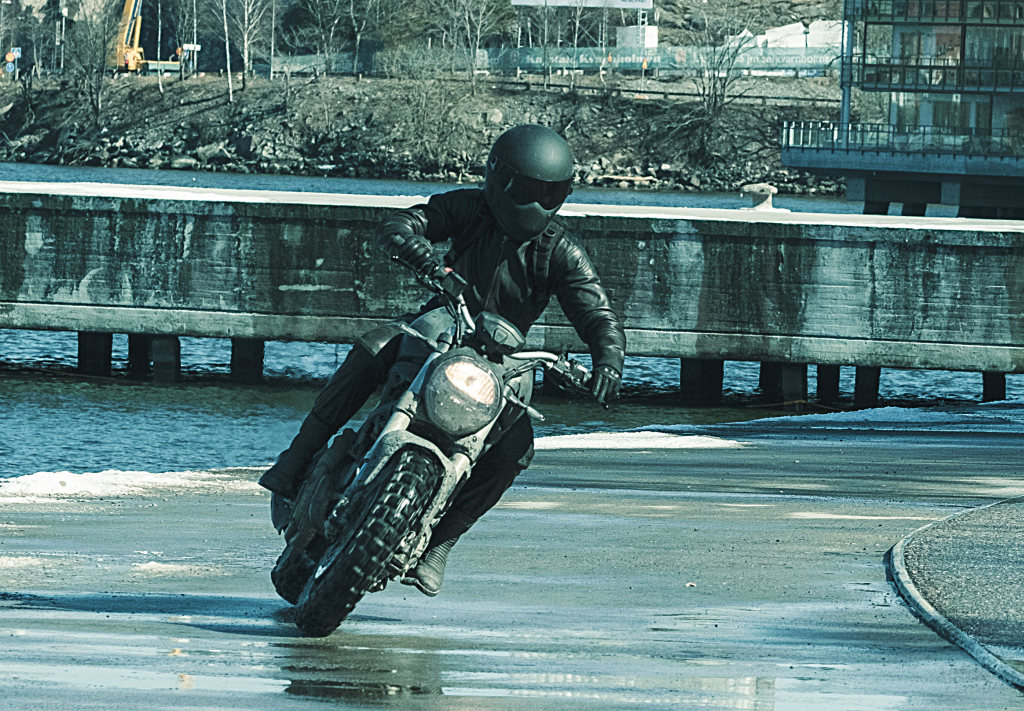 What's the Motorcycle in The Girl in the Spider's Web? –