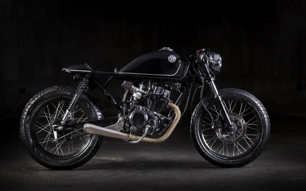 AKT NKD 125 Cafe Racer