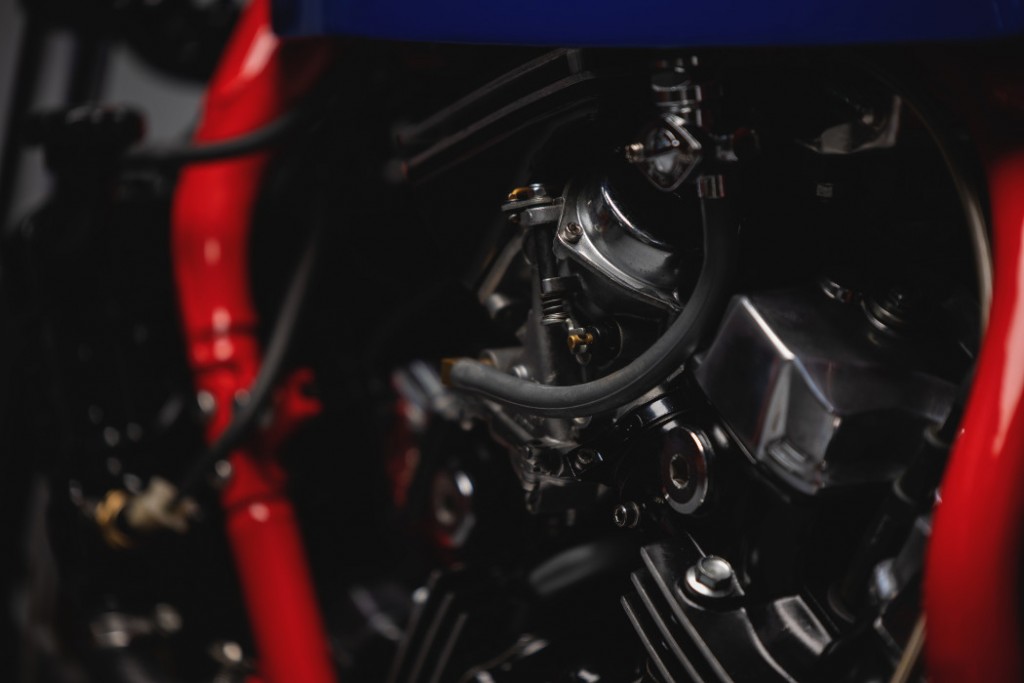 Honda V30 Magna Custom