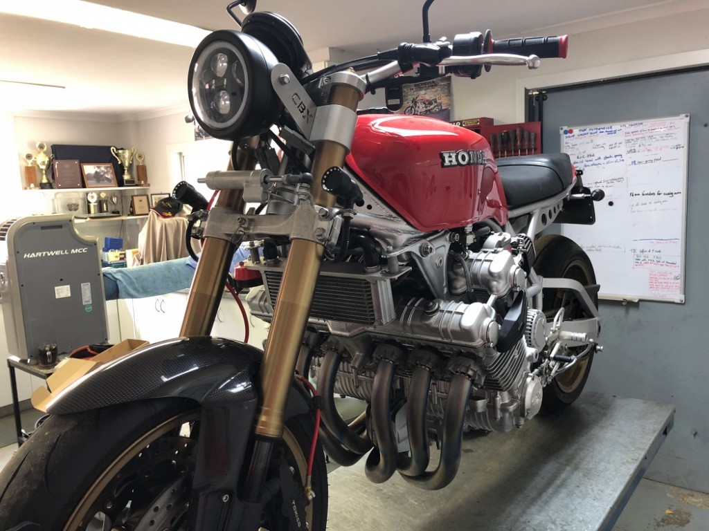 Restomod Honda CBX