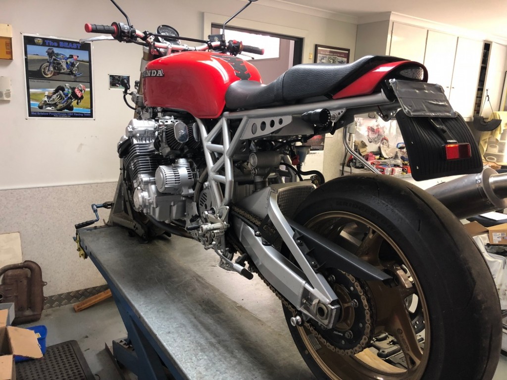 Restomod Honda CBX