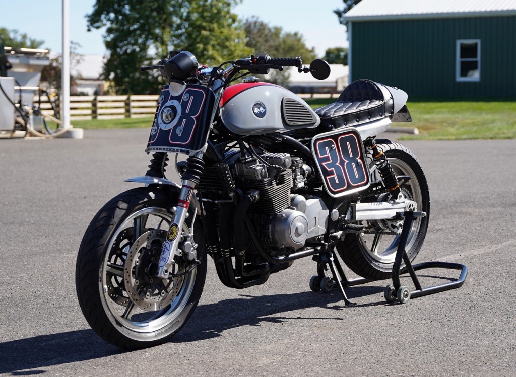 Zephyr 550 Street Tracker