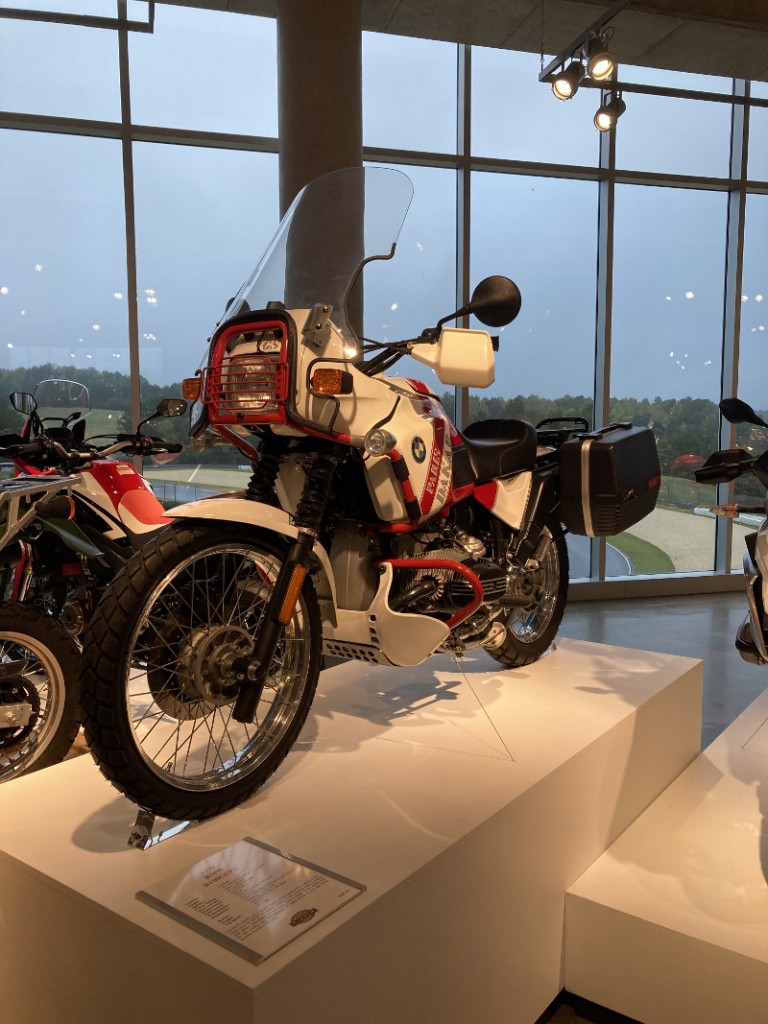 Vintage Review & Specs: BMW R100GS – BikeBound
