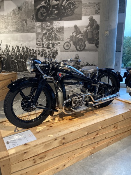 パイロゲン Barber-Museum-IMG_9843-450x600.jpg