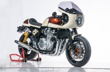 Yamaah XJR1300 Cafe Racer