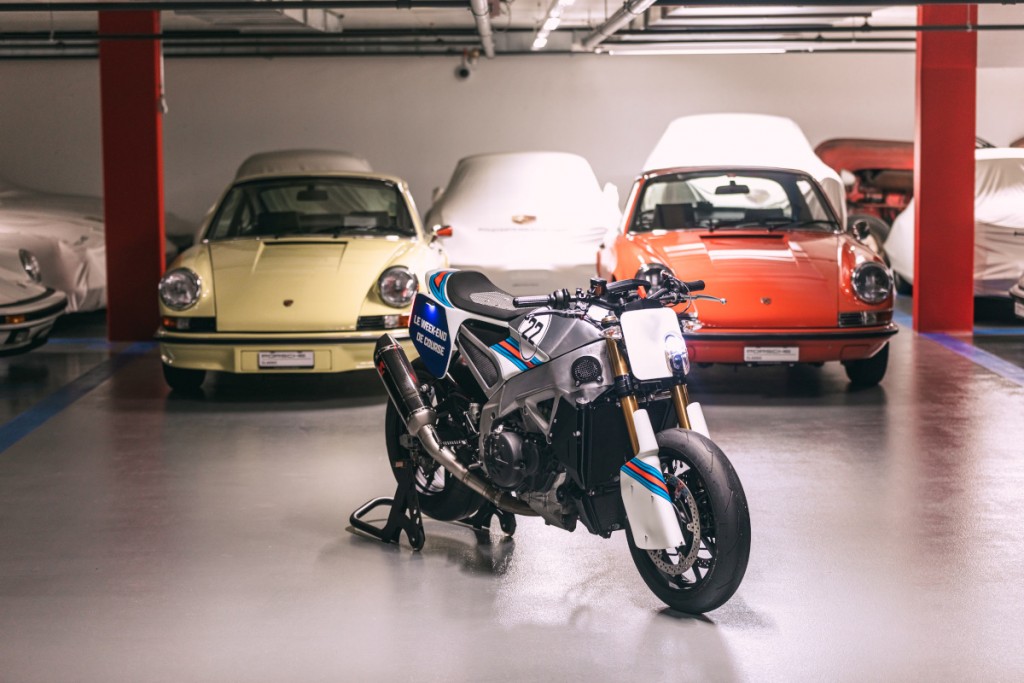 Aprilia Tuono V4 Custom