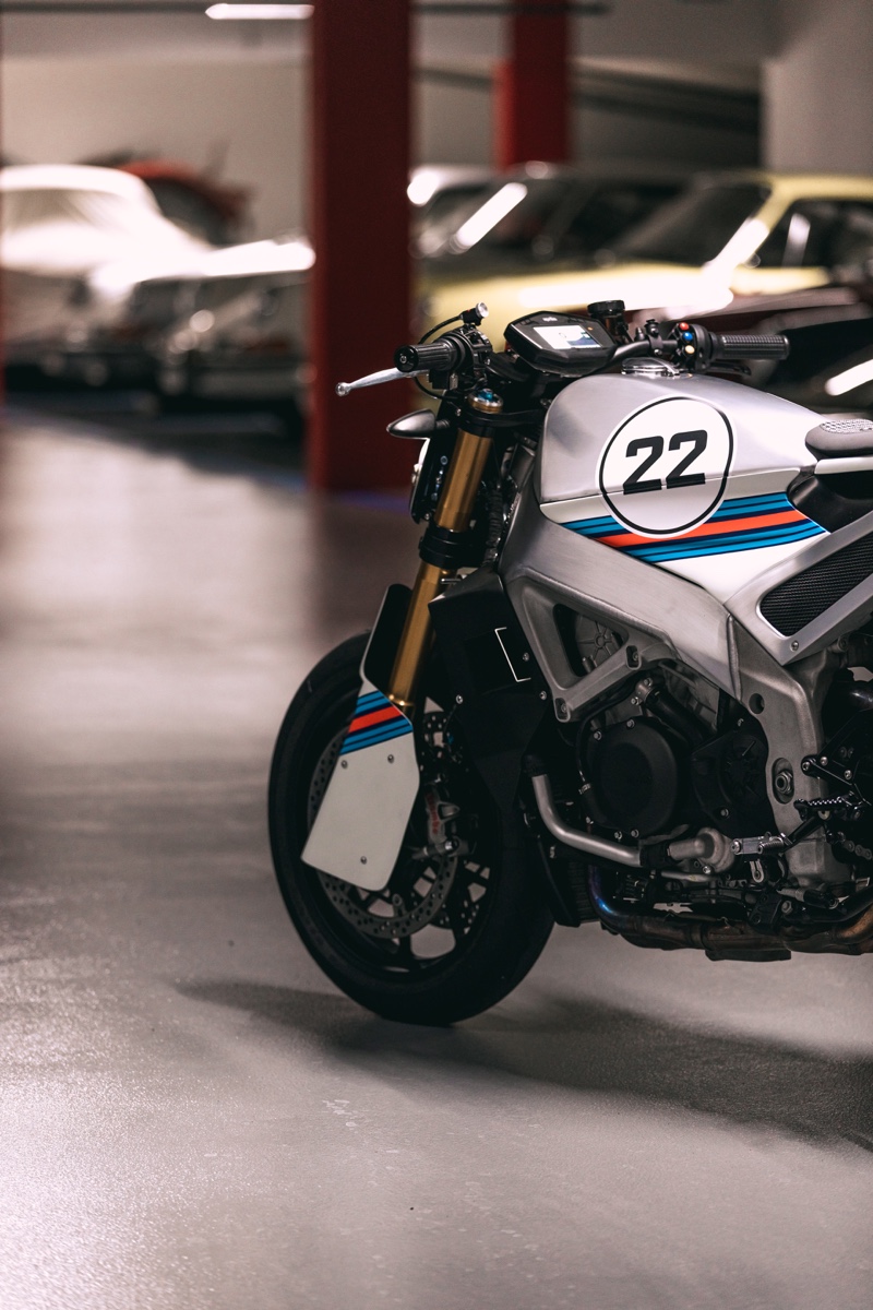 Aprilia Tuono V4 Custom