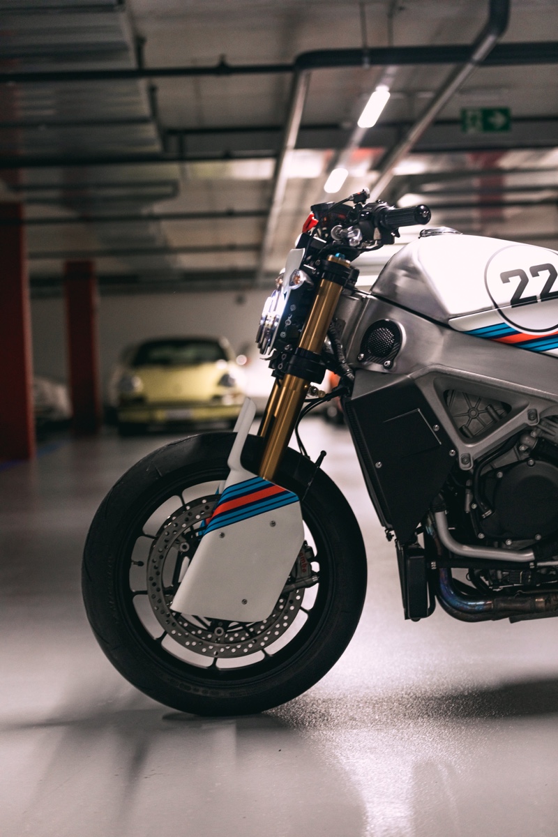 Aprilia Tuono V4 Custom