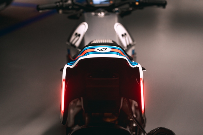 Aprilia Tuono V4 Custom