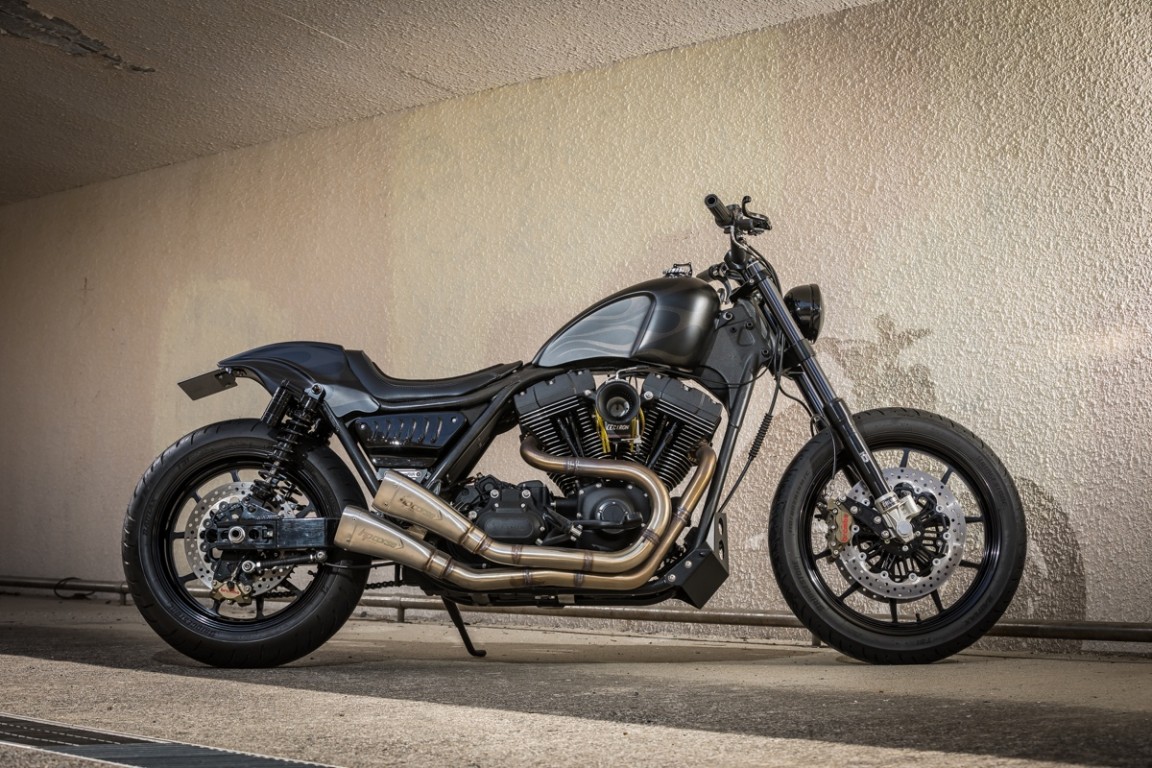 Harley FXR Twin Cam Street Tracker by VIDA Motorcycle – BikeBound