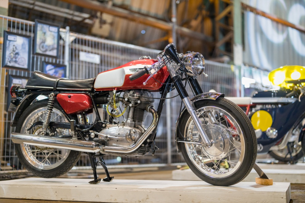 1969 Ducati Desmo 450 by Anthony Pagani