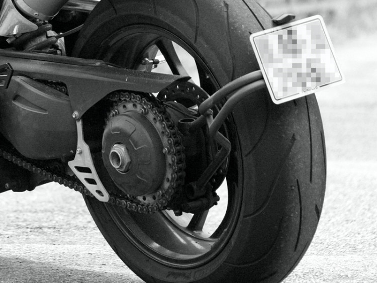 Tumulte Bike: Triumph Speed Triple “RC30” – BikeBound