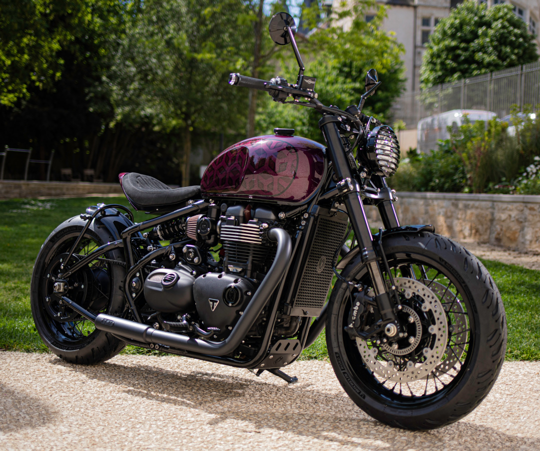 Muscle + Elegance: FCR Original's “Graphic Bobber” – BikeBound