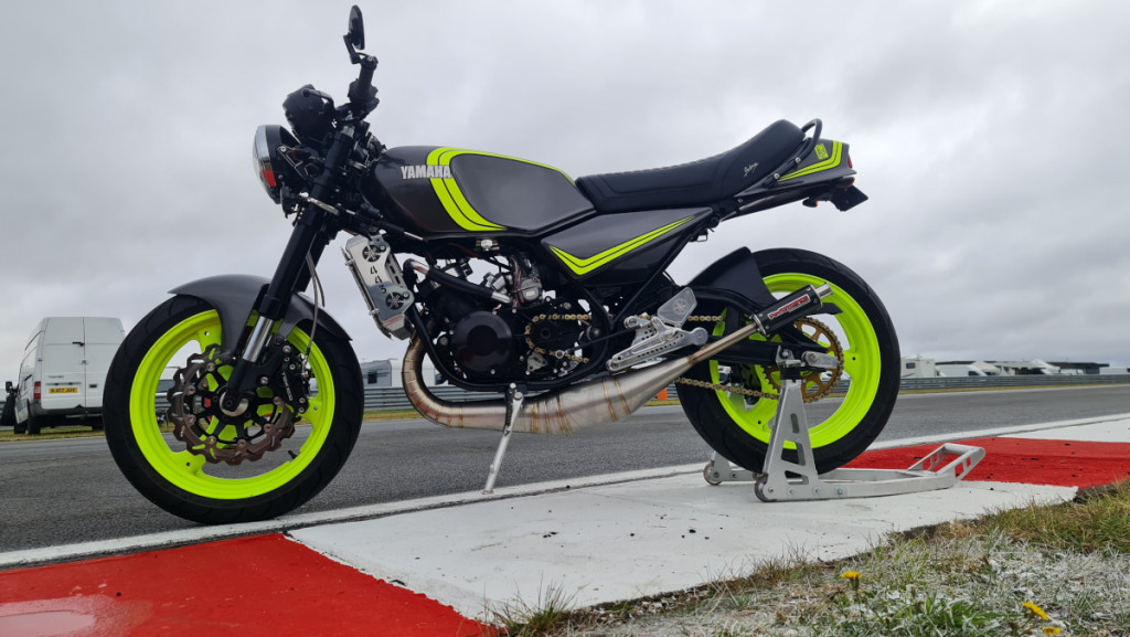 Yamaha RD443LC