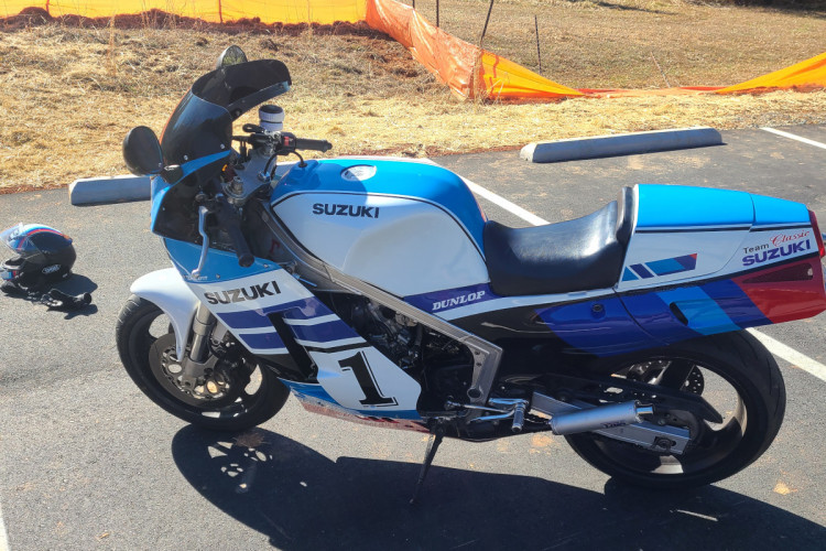 Ripsnorting Restomod: Suzuki RG500 Gamma – BikeBound
