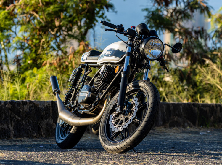 Cafe Racer Rd 400 Scary Fun: Yamaha RD400 Café Racer – BikeBound
