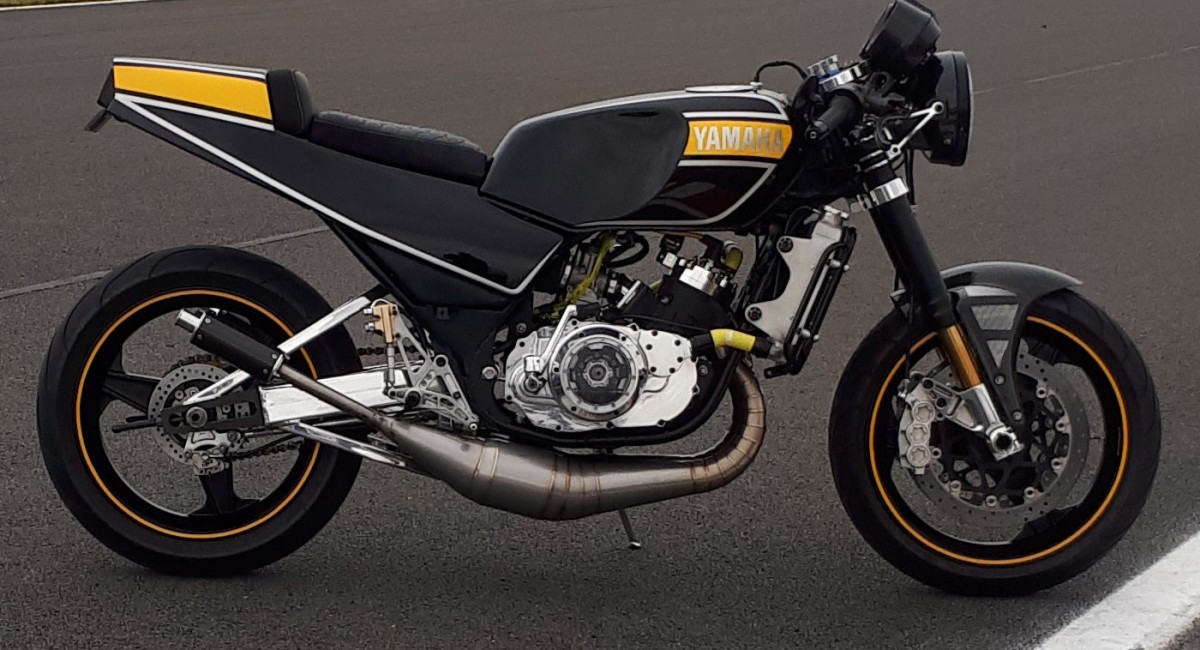 Yamaha RD421