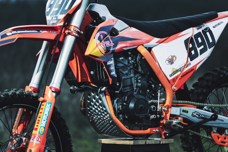 Erzberg Hammer: KTM 890 SX-F Dirt Bike! – BikeBound