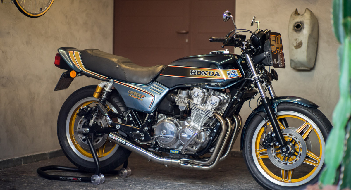 Honda CB900F Custom