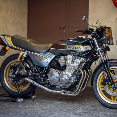 Honda CB900F Custom