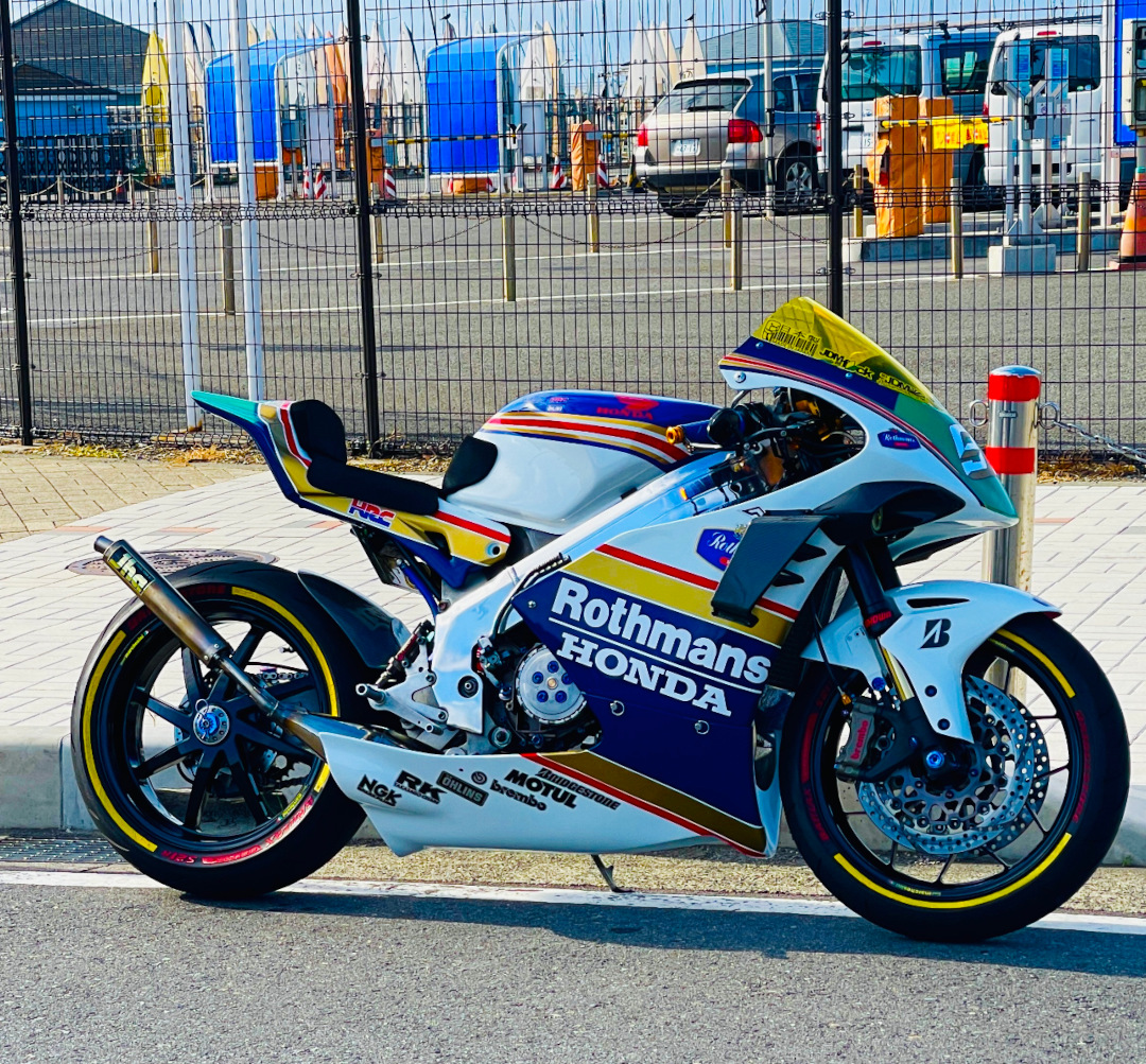 Rothmans Restomod: Honda NSR250R Special – BikeBound