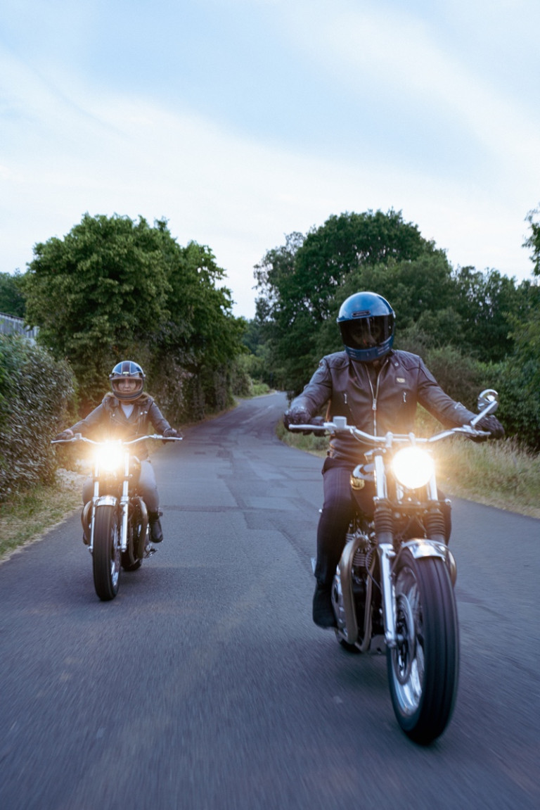 Retro Roadsters: Triumph “Ride and Chrome” Twins – BikeBound