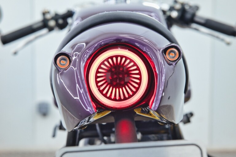 Neo-Retro Nébula: BMW R100 Café Racer – BikeBound