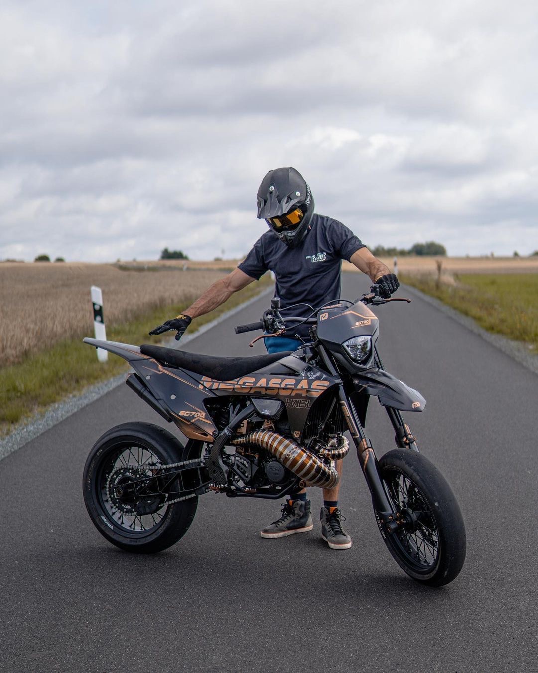 MEGASGAS 700cc Two Stroke Supermoto BikeBound