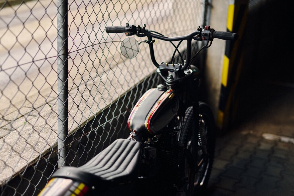 Honda CM400 Bobber