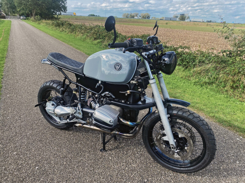 Brave New Beemer: BMW R1100RS – BikeBound