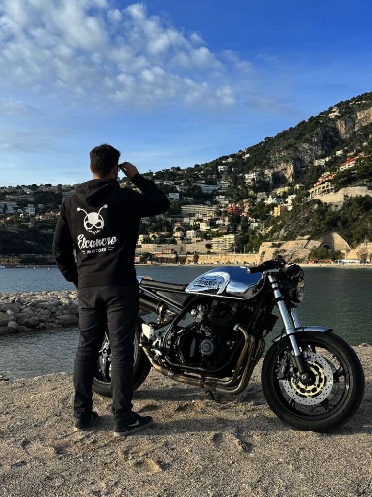 Kawasaki ZR7 Cafe Racer