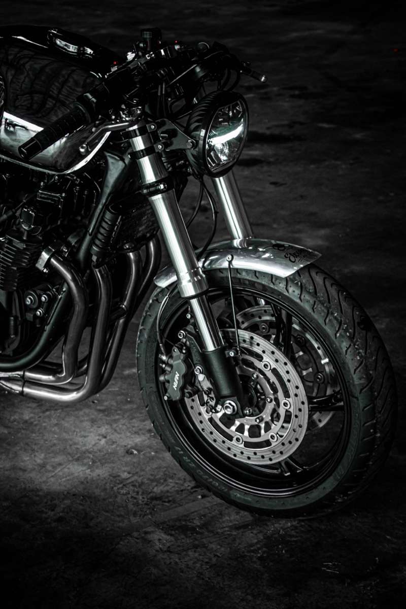 Kawasaki ZR7 Cafe Racer