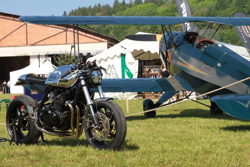 Kawasaki ZR7 Cafe Racer