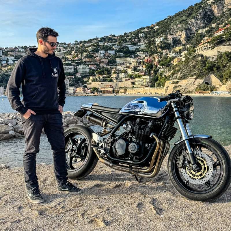 Kawasaki ZR7 Cafe Racer