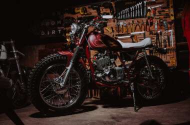 Suzuki GS150 Brat Tracker